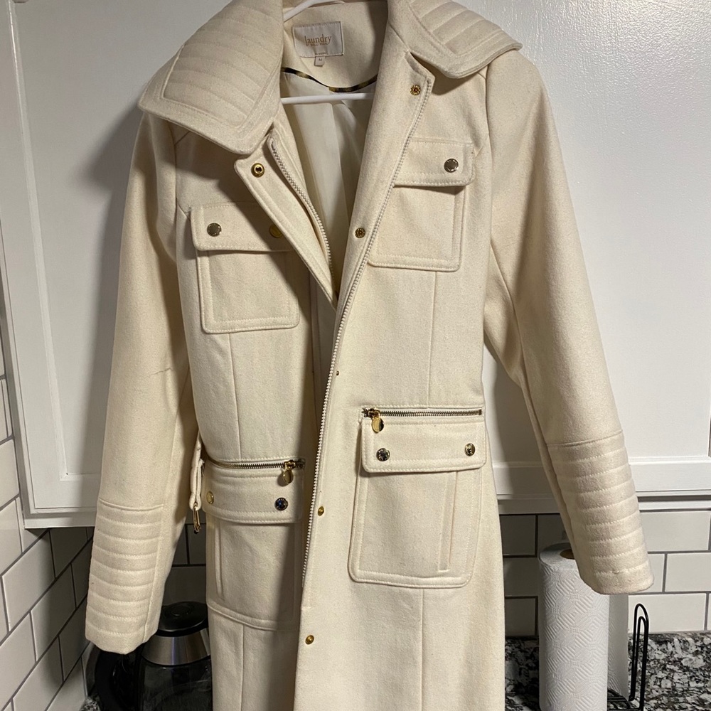 Laundry by Shelli Segal trench coat.